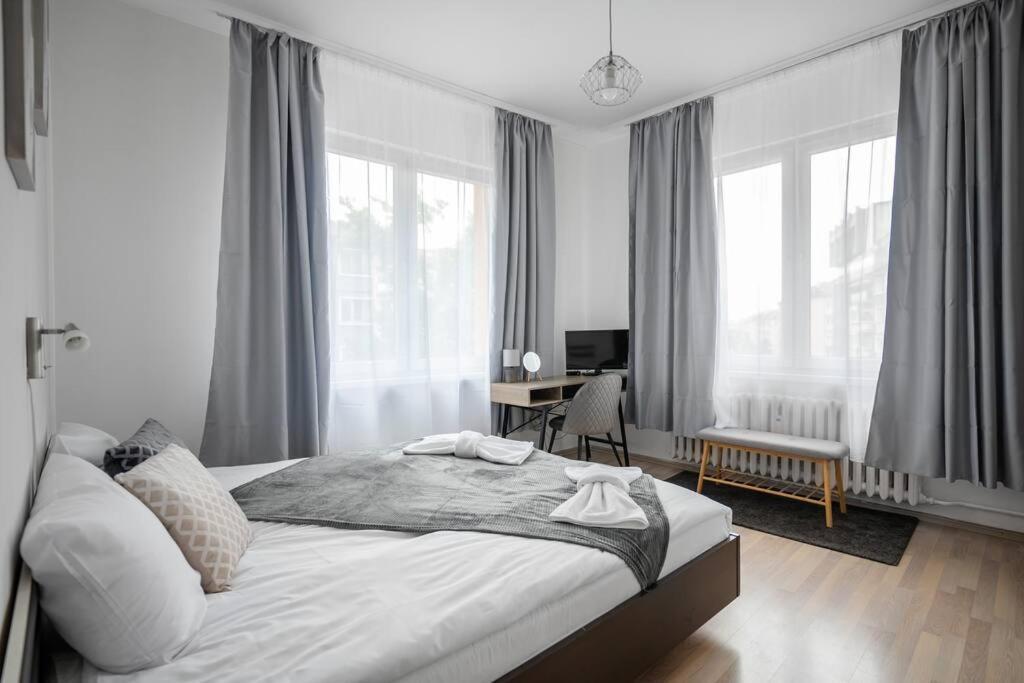 Spacious 3Bd Central Apartment Sofia Eksteriør bilde
